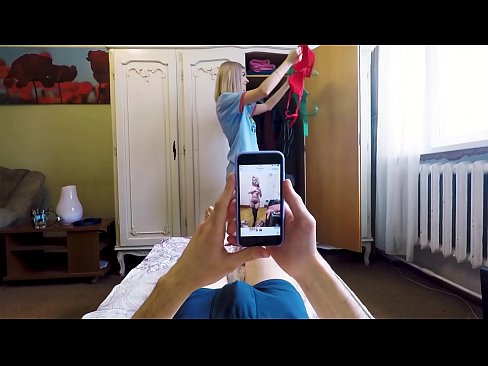 ❤️ Fratino igis sian fraton kumi ĝuste antaŭ ol panjo venis hejmen ❌ Pornofilmo ĉe ni